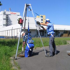 Turvatarraimet ja kolmijalat